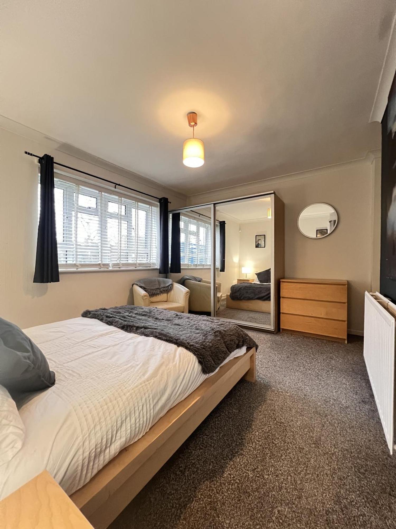Glazebrook * London