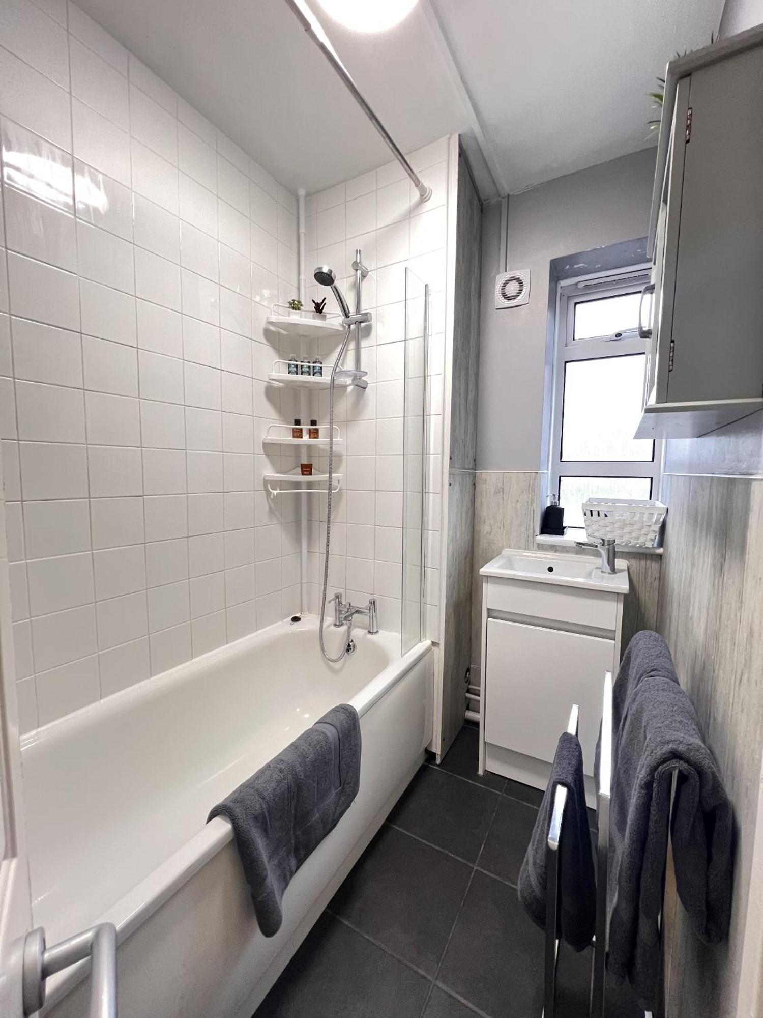 Glazebrook Apartment